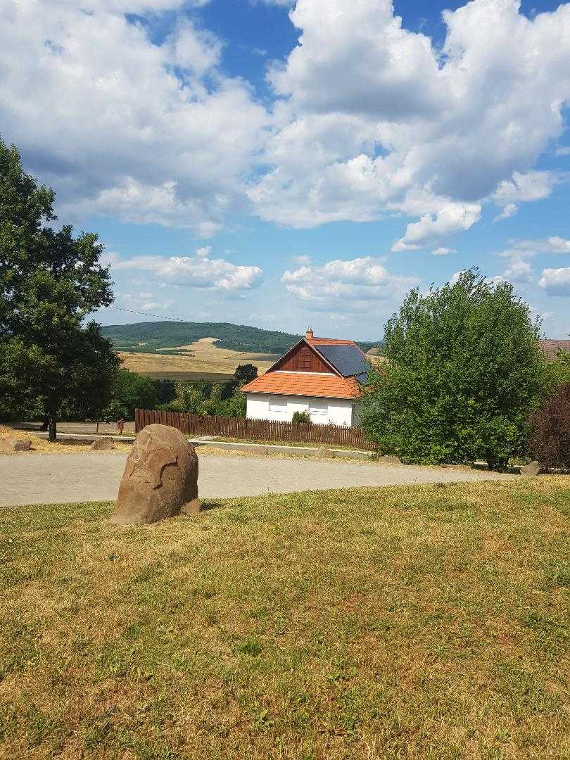hollókői látkép